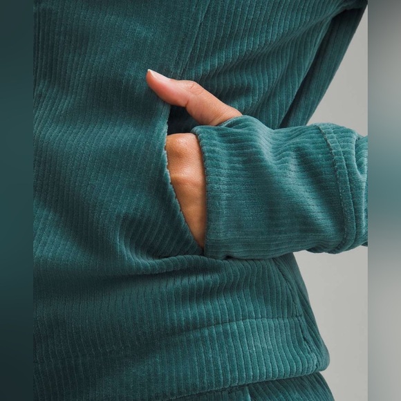 Lululemon Scuba Track Jacket *Velvet Cord in Storm Teal Size 2 - Picture 4 of 9